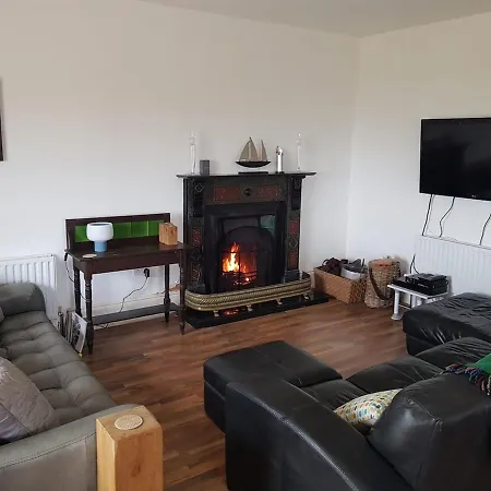 Stunning Belderra View - 2 Bed *